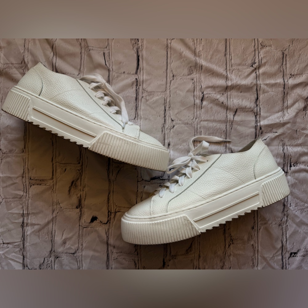 Women’s Crown Vintage Platform White Sneakers